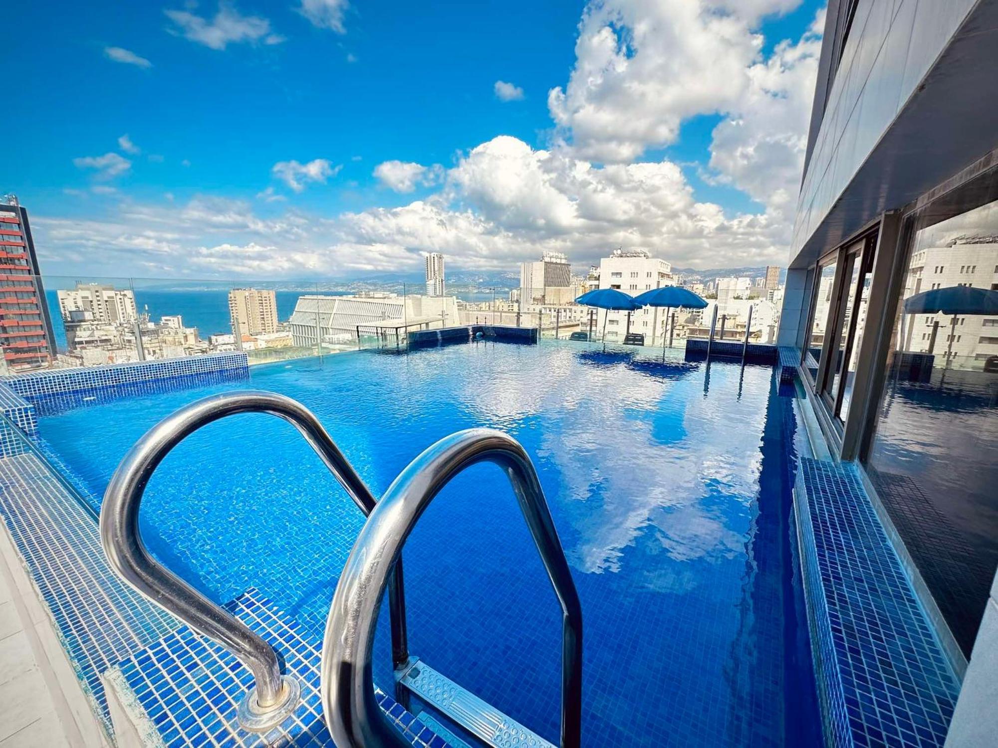 Midtown Hotel & Suites Beirut Exterior foto